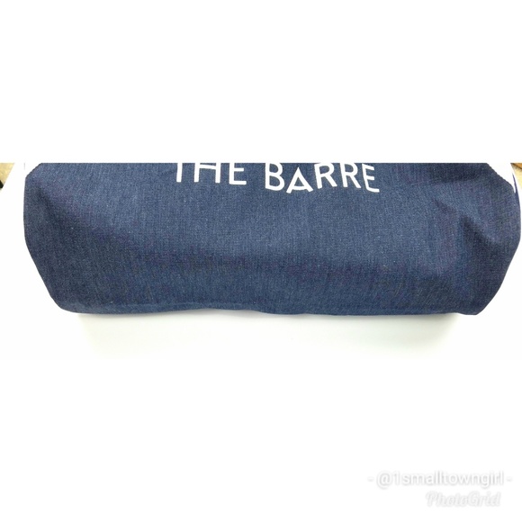 Meet Me At The Barre denim gym bag NWT - Picture 3 of 6